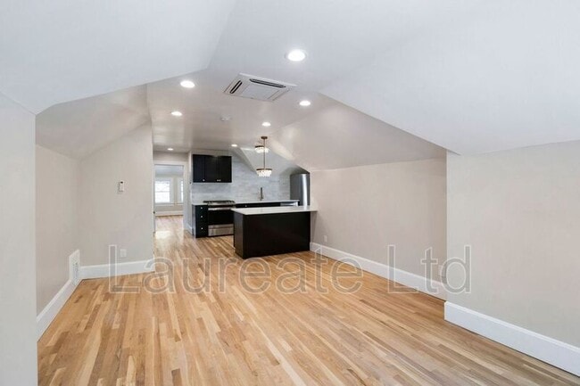 Building Photo - 1126 Lafayette St