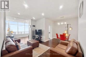 Building Photo - 550 Webb Dr