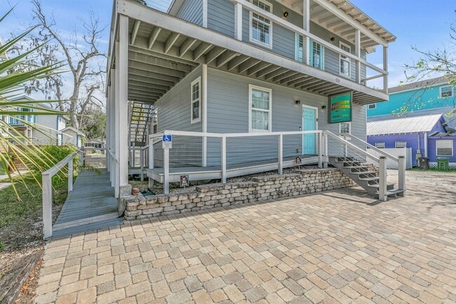 Building Photo - 171 Riberia St