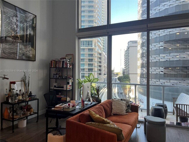 Building Photo - 1050 Brickell Ave