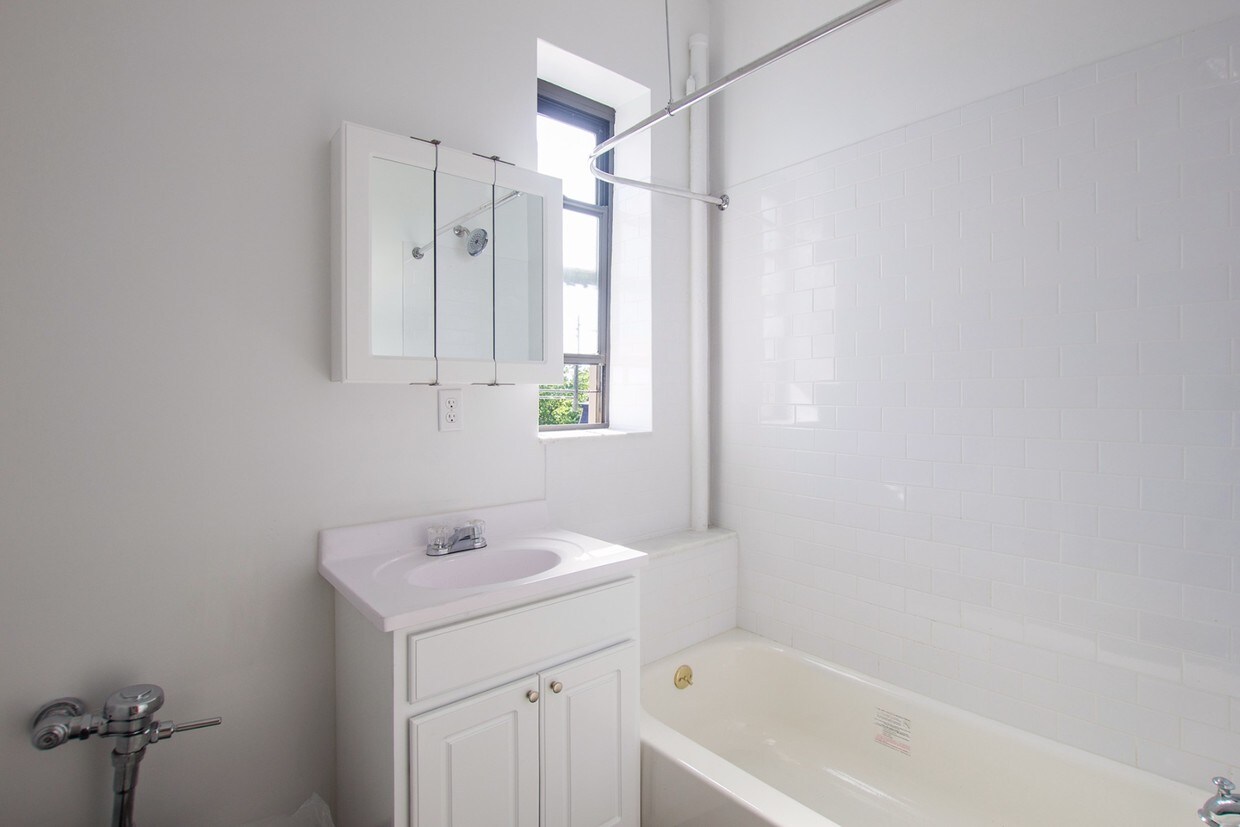 Foto del edificio - 3086 32nd St