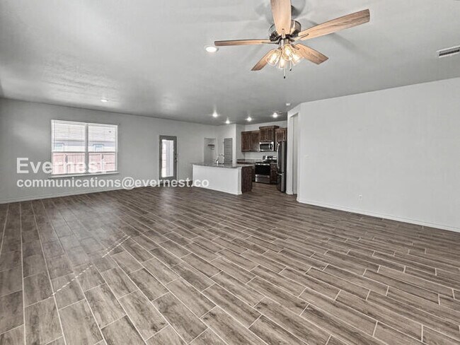 Foto del edificio - 2236 Hornbeam St