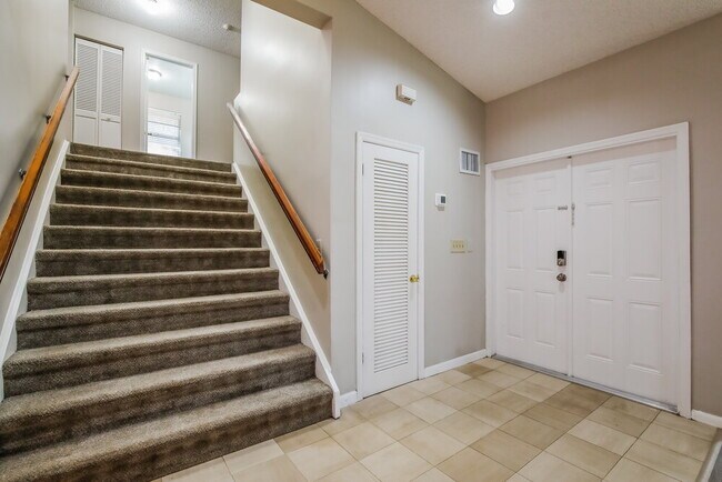 Building Photo - 6390 NW 47th Ct