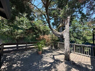 Building Photo - 6800 Saroni Dr