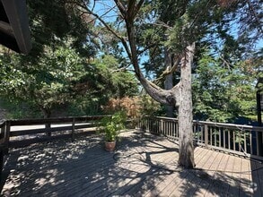 Building Photo - 6800 Saroni Dr