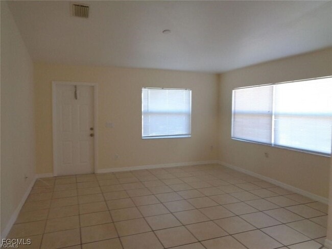 Building Photo - 1247 Bacon Ave