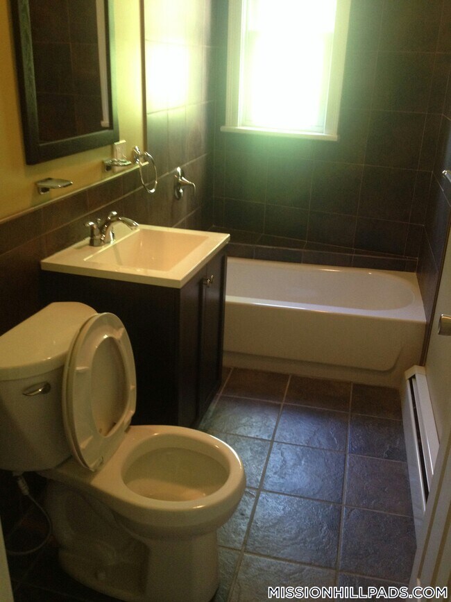 Foto del edificio - 1953 Columbus Ave