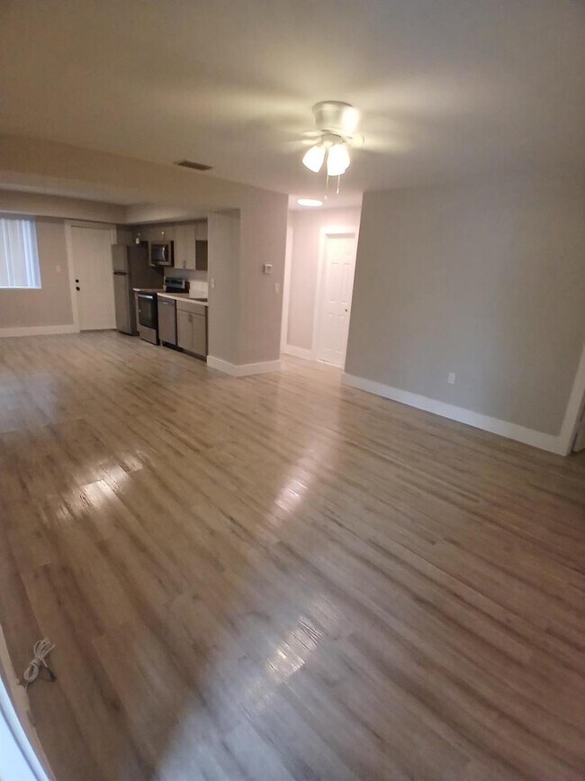 Foto del edificio - 1320 NE 146th St