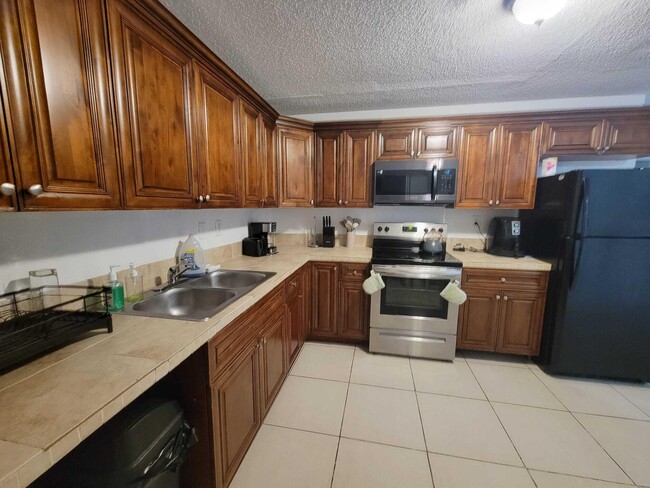 Building Photo - 2759 NW 58th Terrace