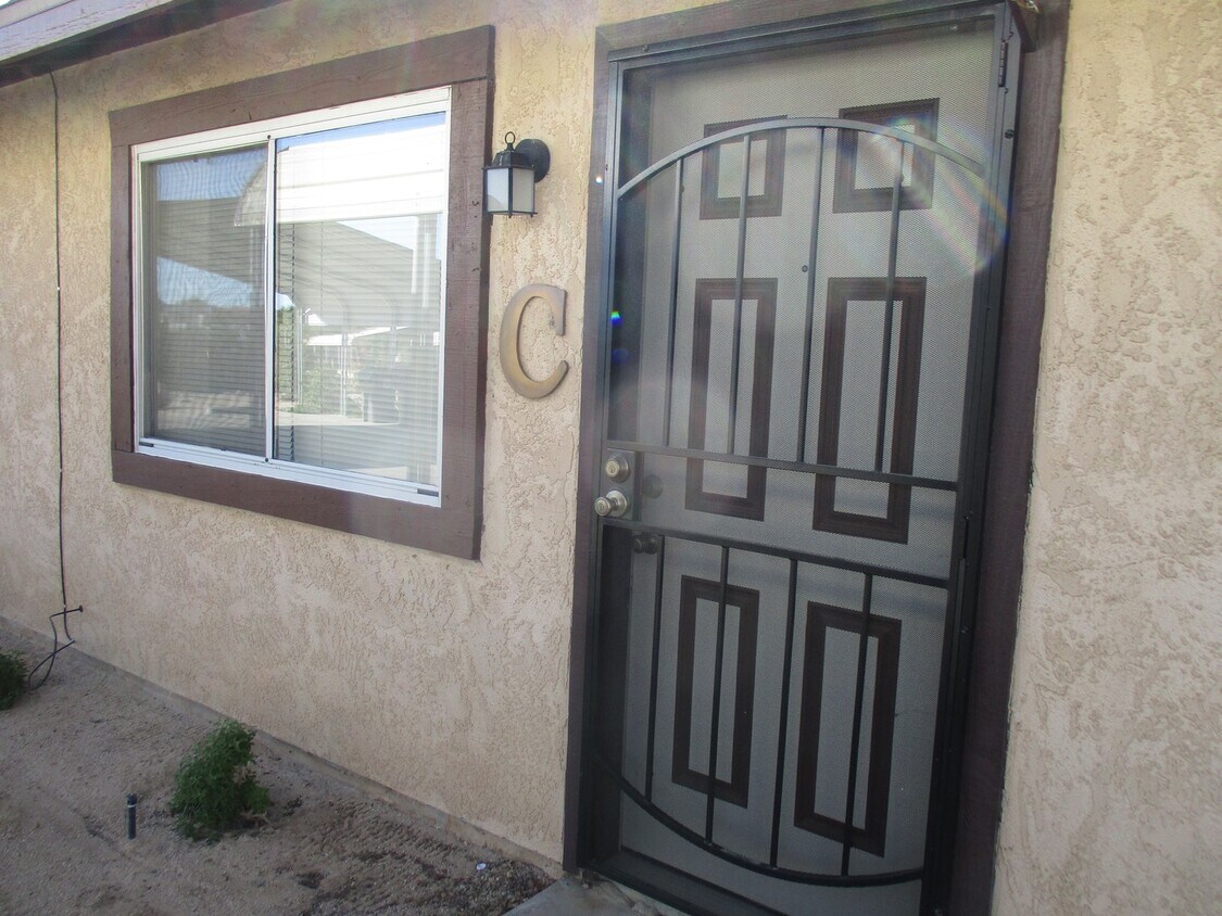 Primary Photo - 73841 S Slope Dr