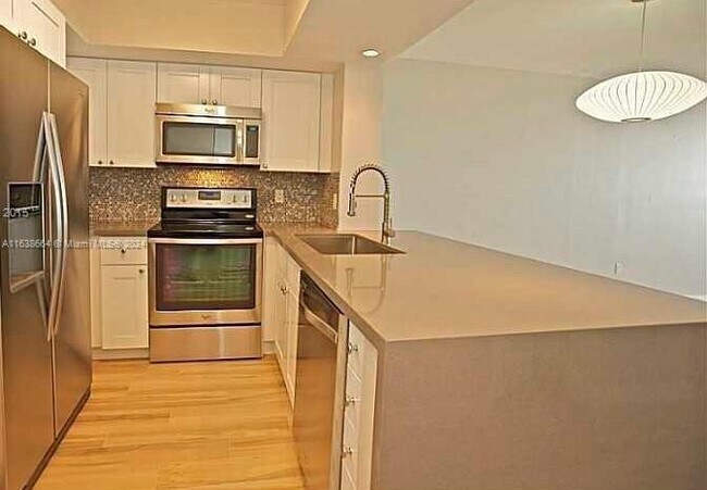 Foto del edificio - 1800 Sunset Harbour Dr