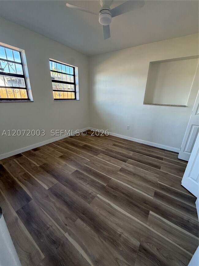 Foto del edificio - 5450 NW 177th Terrace