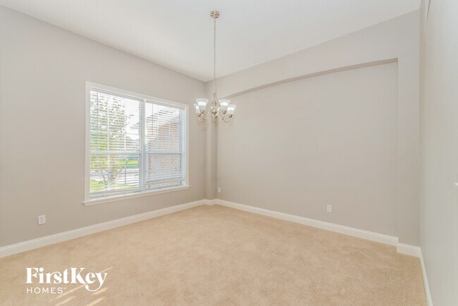 Building Photo - 6602 Chester Park Dr