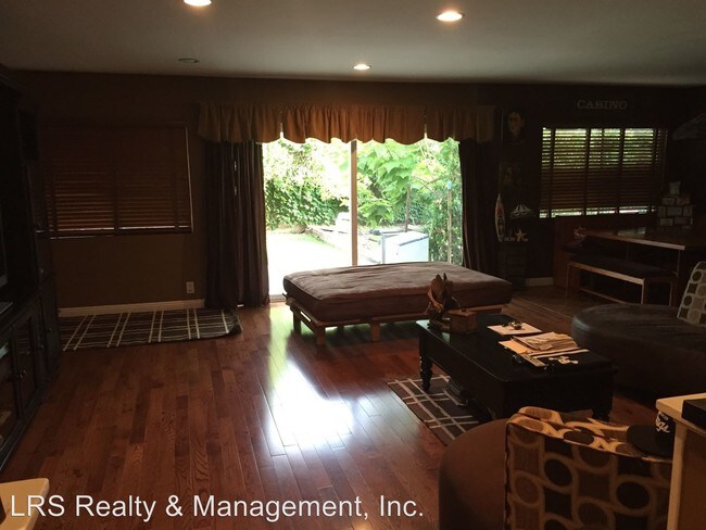 Building Photo - 21816 Arminta St