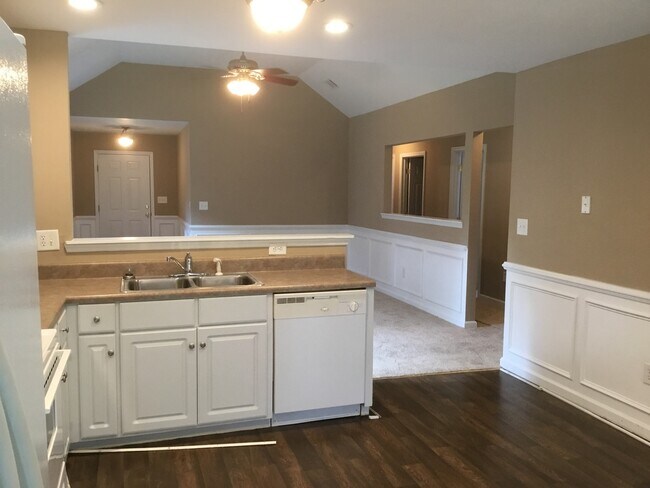 Building Photo - Located in High Meadows in Grovetown