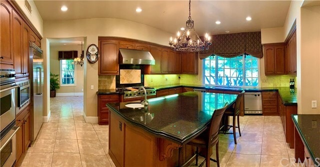 Building Photo - 719 Carriage House Dr