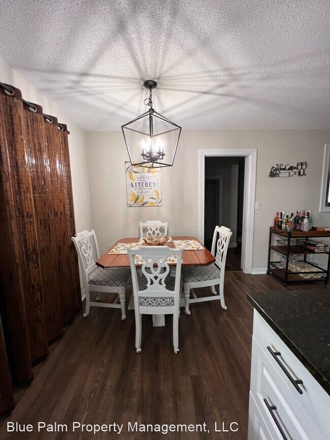 Foto del edificio - 3 br, 1 bath House - 1911 Holly Place