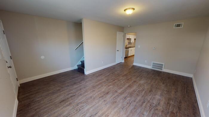 Primary Photo - 2995 E 11th Ave