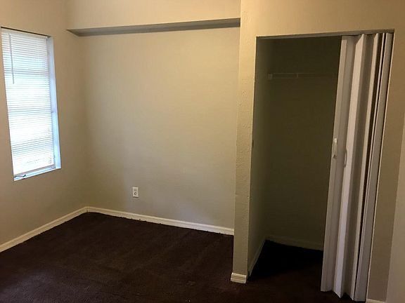 Foto del edificio - 206 E Cluster Ave,Tampa, FL 33604