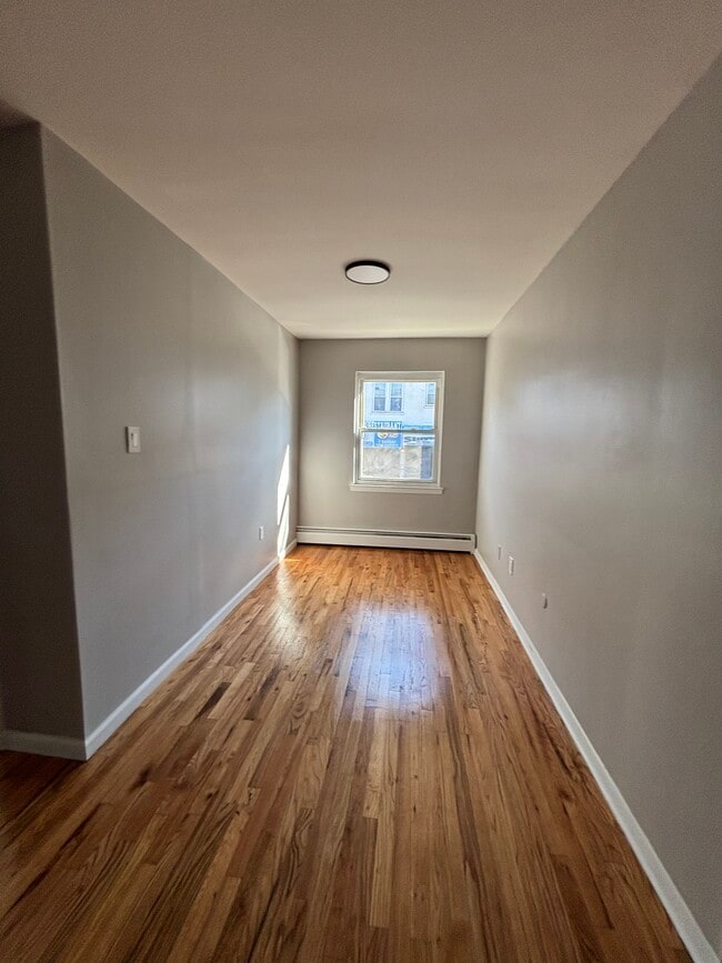 Foto del edificio - 901 Stuyvesant Ave