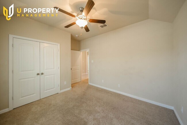 Building Photo - A 1.5-story 2017-built home in Prosper community!