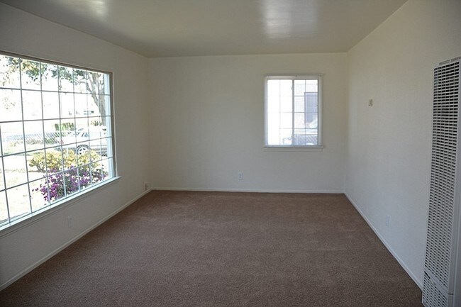 Living Area - 150 Johnson Rd