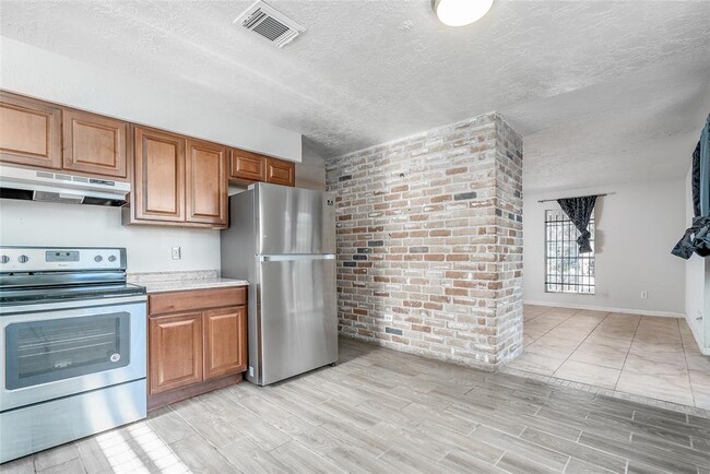 Foto del edificio - 5411 Ingomar Way
