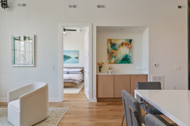 Building Photo - 2201 E Main St