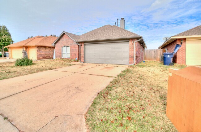 Foto del edificio - Great Freshly updated 3 bed 2 bath!