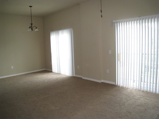 Building Photo - 6484 S Goldenrod Rd