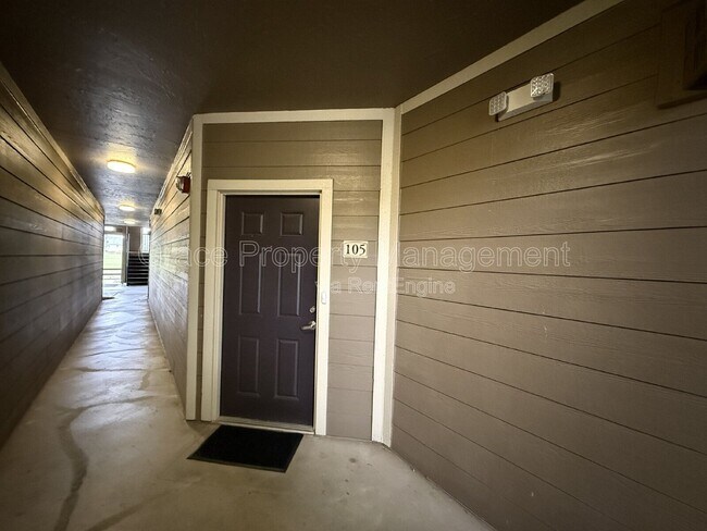Building Photo - 3035 Blue Sky Cir