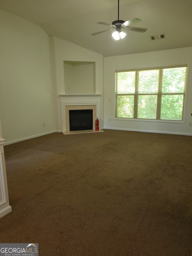 Building Photo - 175 Spinner Dr