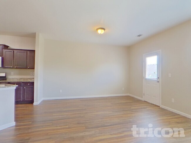 Foto del edificio - 731 Independence Ave