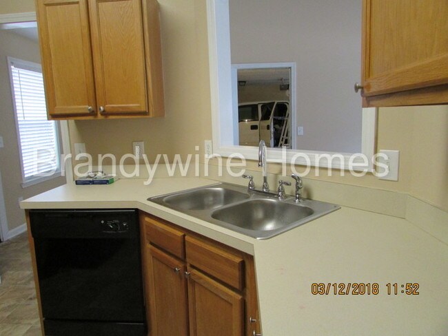 Building Photo - 204 Martins Ct