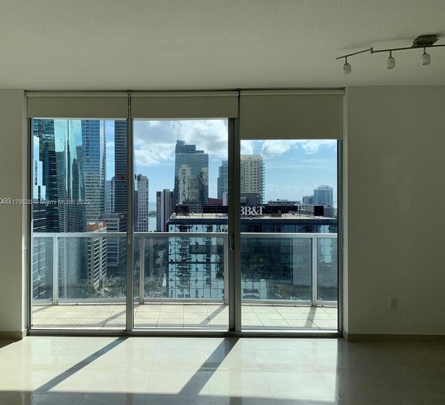 Foto del edificio - 1050 Brickell Ave