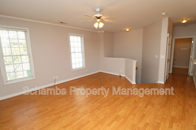 Building Photo - 2121 Kudrow Ln