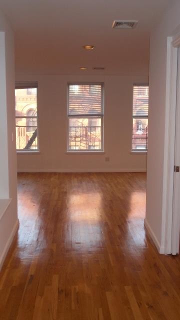 Primary Photo - 24 West 131st Street