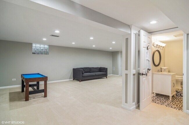 Foto del edificio - 1009 Whitfield Rd