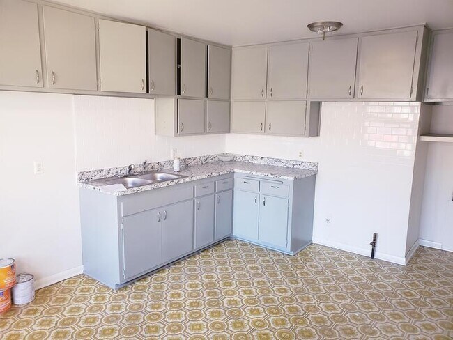Foto del edificio - 255 N Sunnyside