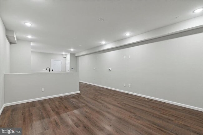 Foto del edificio - 1230 N Marshall St