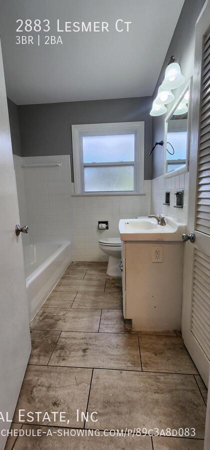 Building Photo - 2883 Lesmer Ct