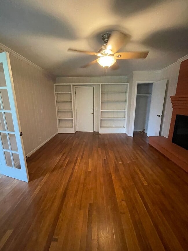 Building Photo - Great 3 Bed 1 Bath Home in South Nashville!