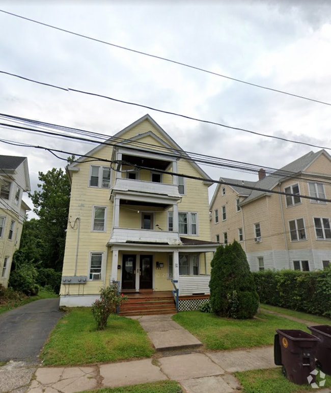 Building Photo - 24 Buell St