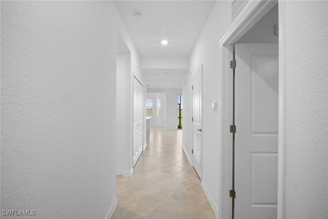 Building Photo - 15345 Grn Acrs Ave