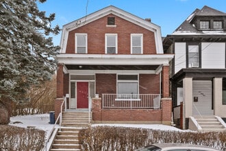 Building Photo - 439 Kingsboro St