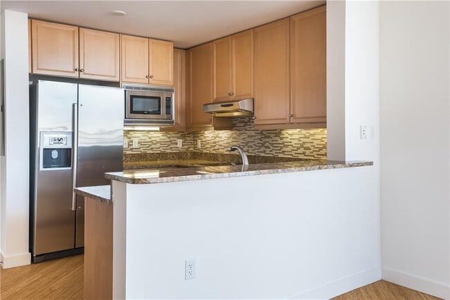 Building Photo - 1 W Exchange St