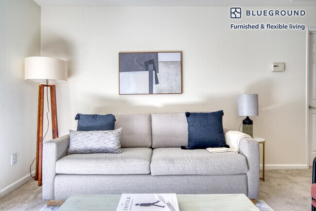 Foto del edificio - 1220 N Fair Oaks Ave