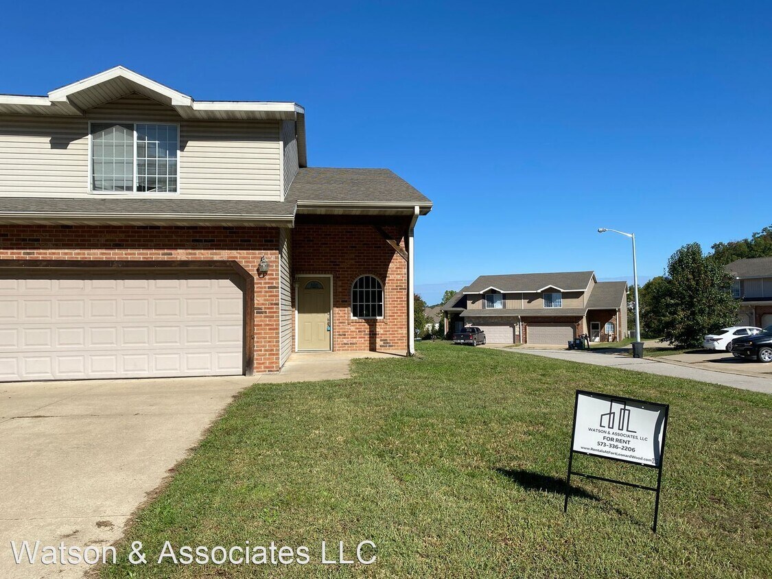 150 Hickory Ridge Dr, Saint Robert, MO 65584 House Rental in Saint