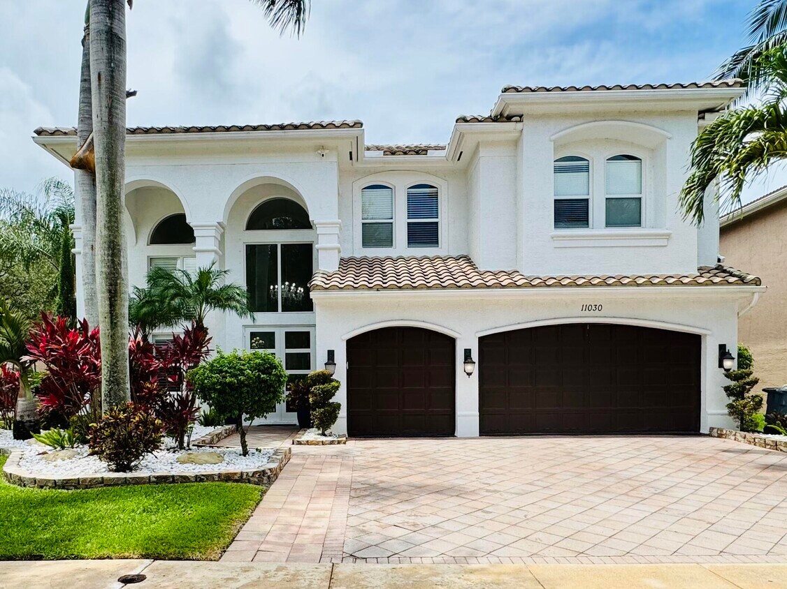 Foto principal - 11030 Misty Ridge Way