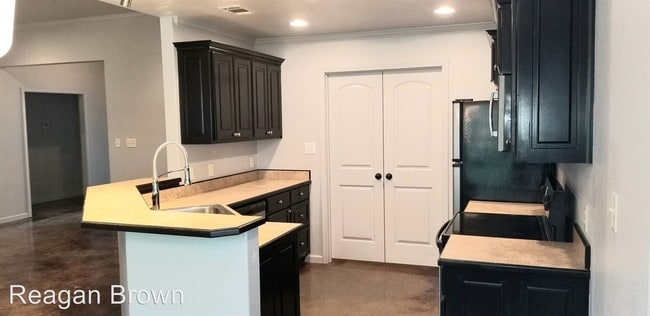 Building Photo - 3 br, 2 bath House - 407 Mills Park Rd.